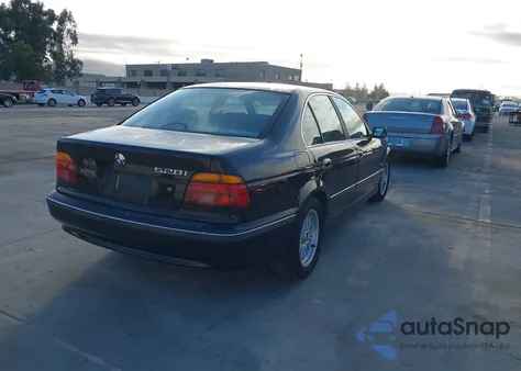 2000 BMW 528I z USA, uszkodzony, nr VIN WBADM5340YBY18231